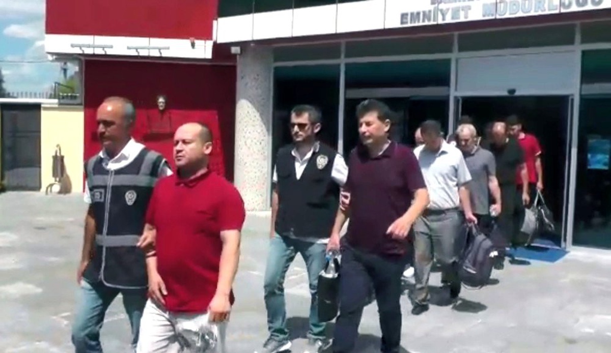 Balıkesir\'de FETÖ\'ye nefes aldırılmıyor