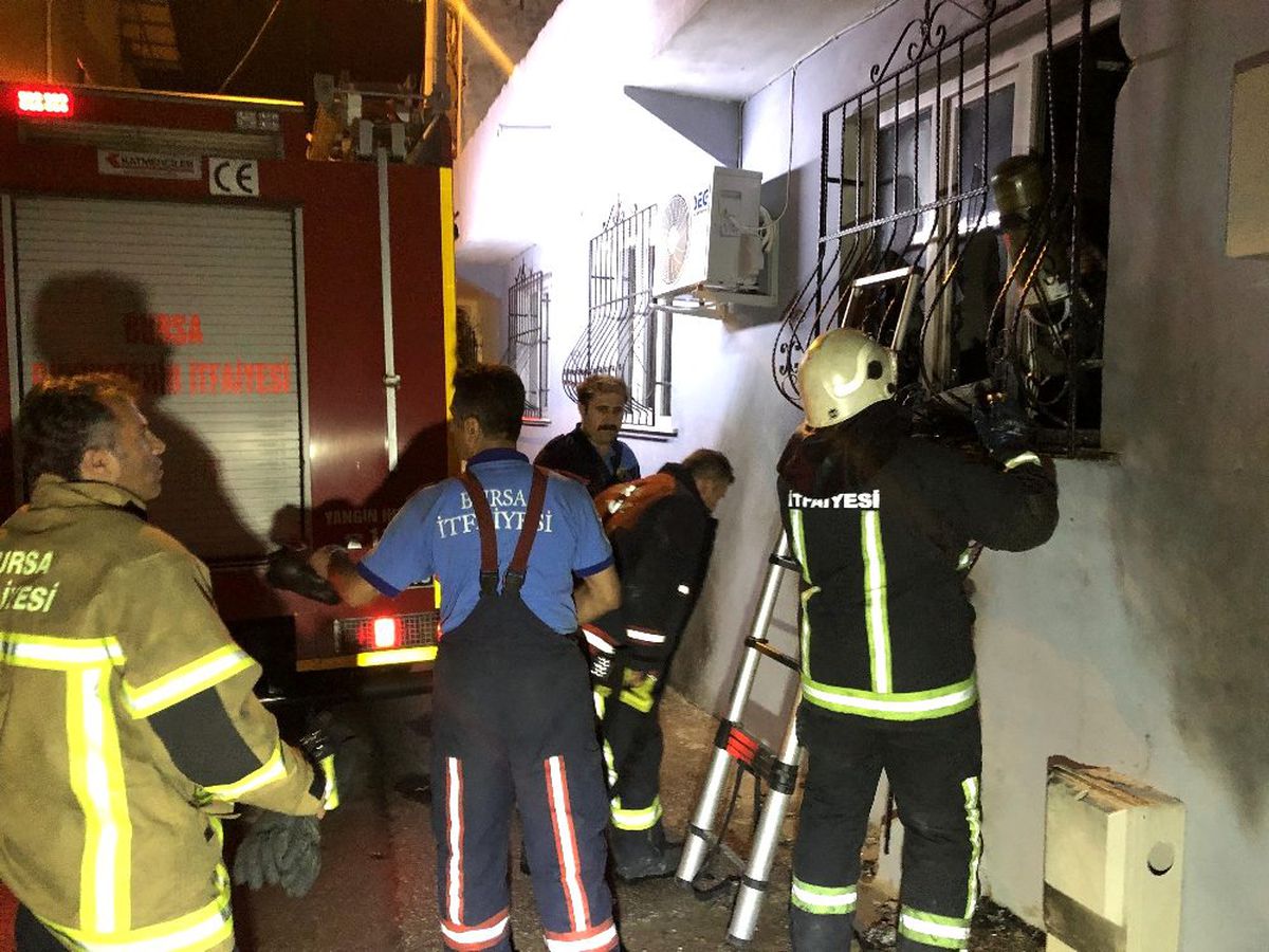 Cinayet zanlısının evine molotoflu saldırı