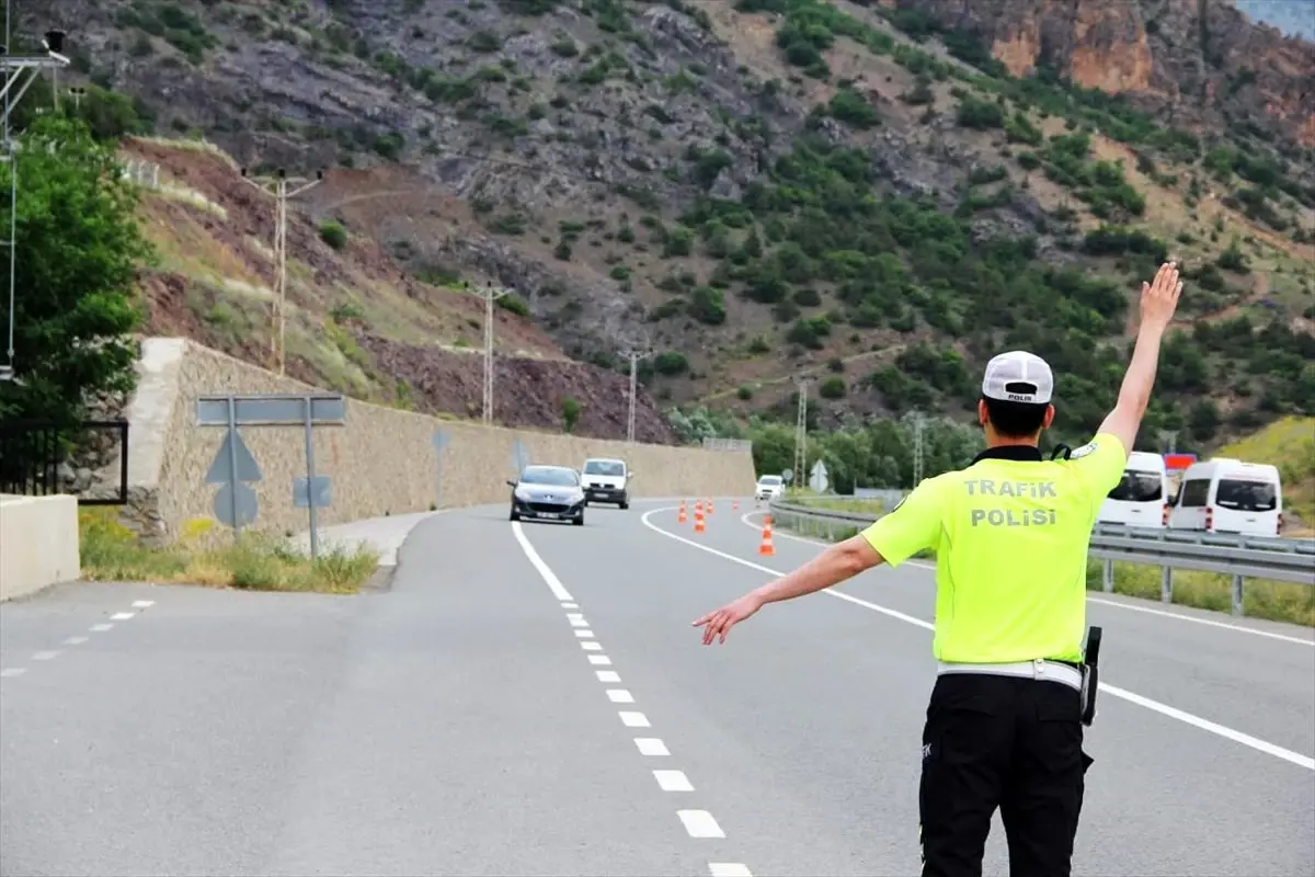 Gümüşhane\'de trafik denetimleri