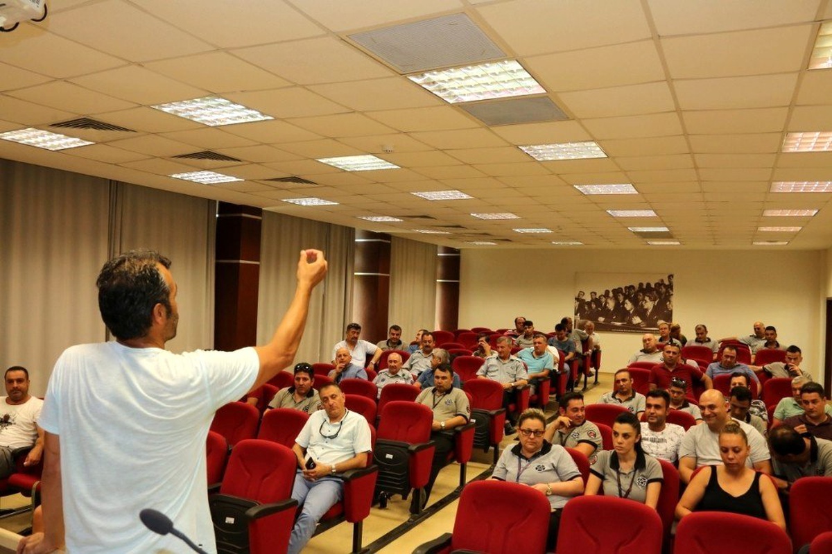 Güvenlik görevlilerine insan ilişkileri semineri