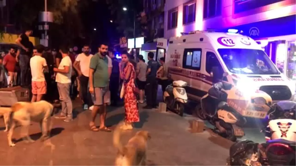 İzmir\'de döner bıçaklı kavga: 3 yaralı