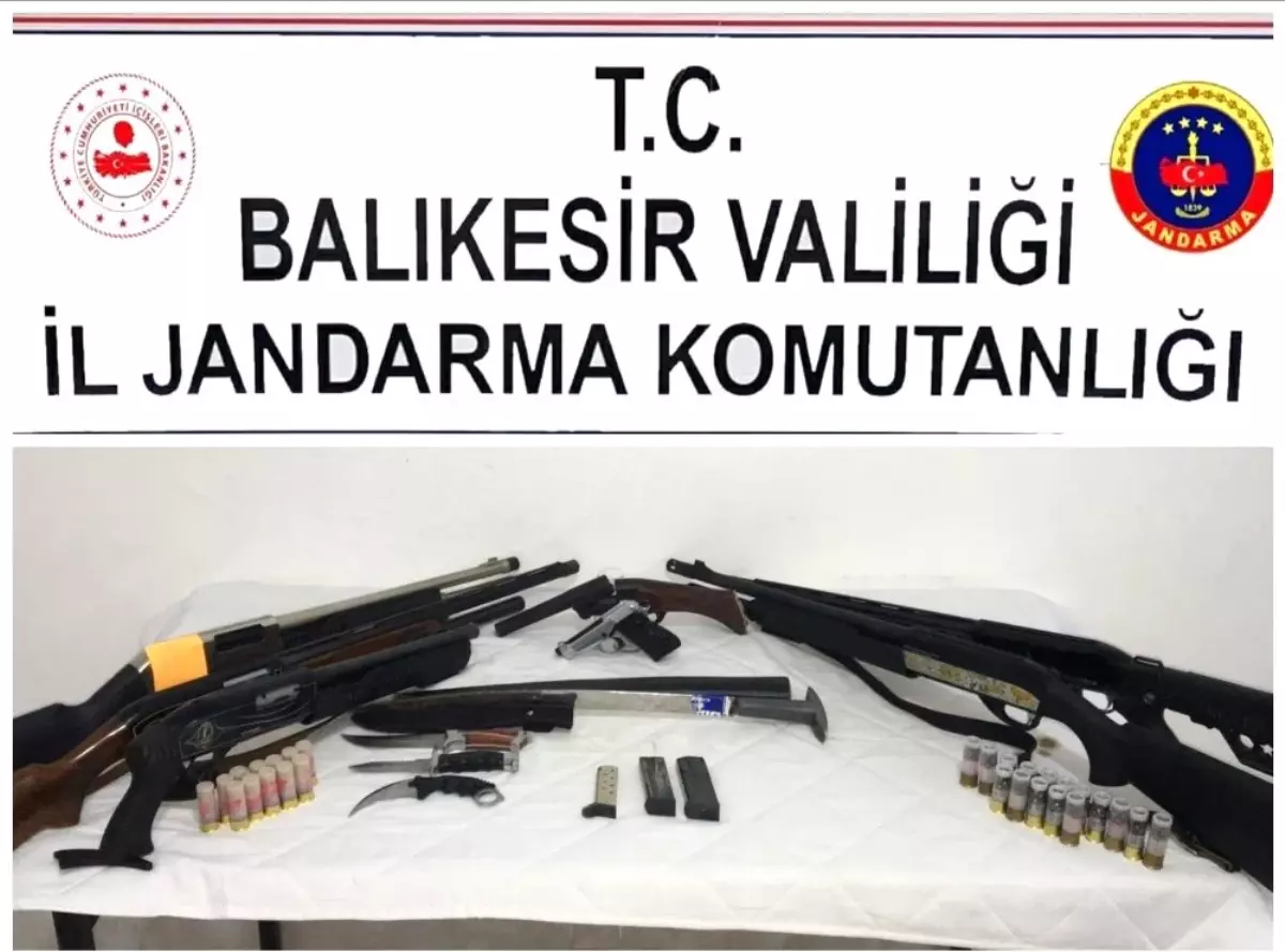 Jandarmadan ruhsatsız silah operasyonu