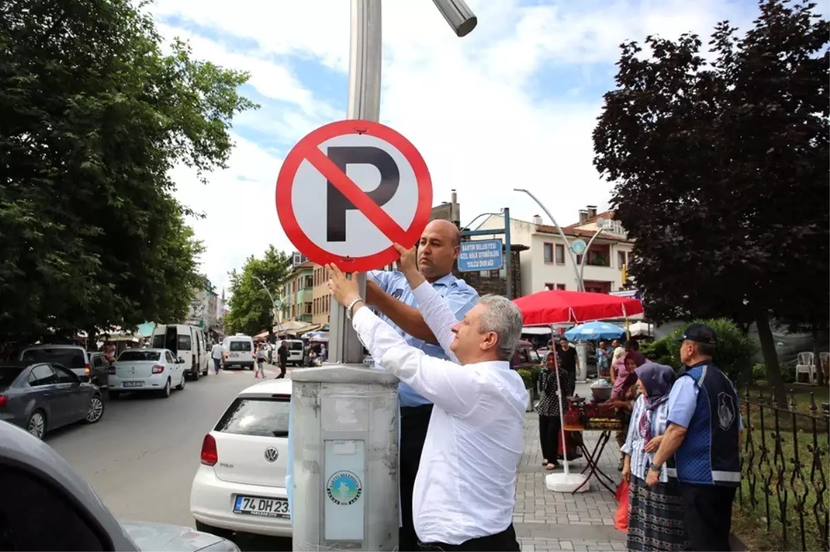 Park yasağı levhaları asıldı