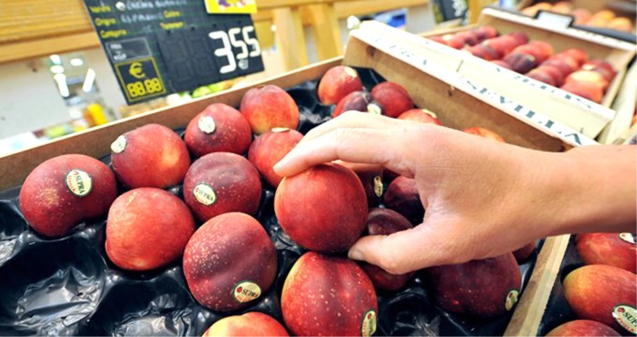 Rusya, içinde meyve sineği bulunan 20 ton nektarini Türkiye\'ye iade etti