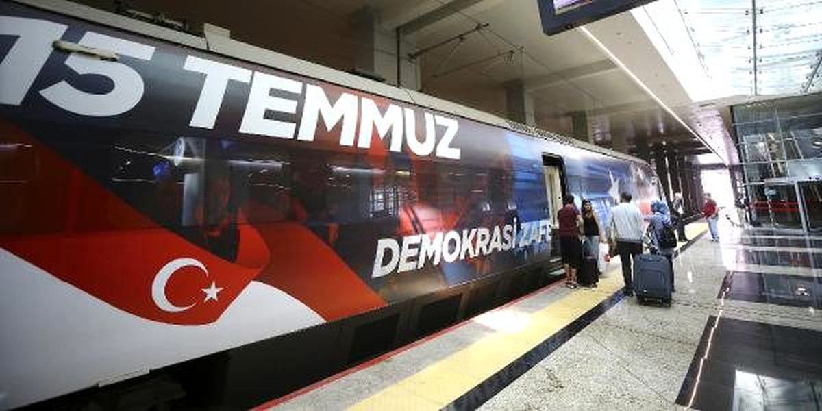 15 Temmuz görselli hızlı tren, ilk seferini yaptı