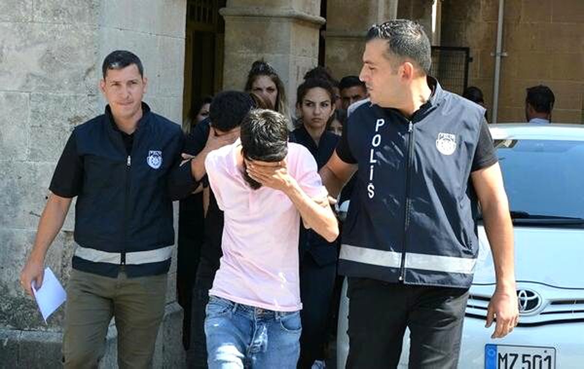 Fuhuşun defterini tutan 4 şüpheliye 15\'er gün hapis cezası