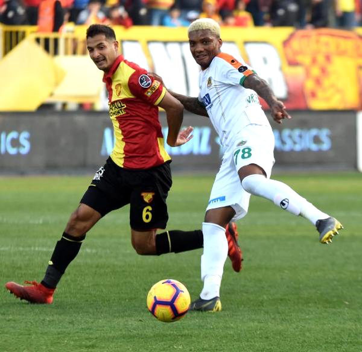 Göztepe\'nin yeni derdi Borges