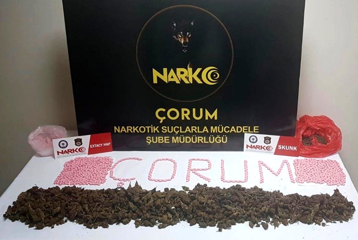 Narkotimlerden zehir tacirlerine operasyon: 5 gözaltı