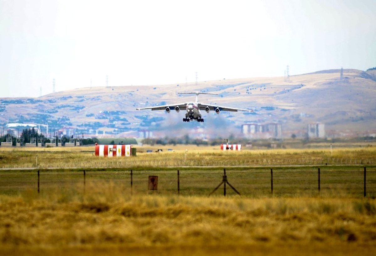 S-400\'leri getiren 4. dev uçak Mürted\'de