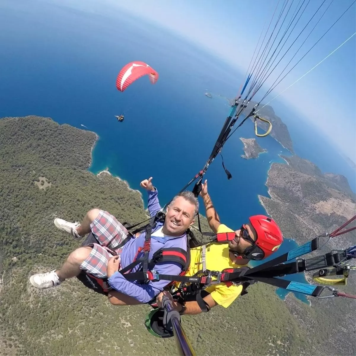 Yamaç paraşütü yere çakıldı, pilotu hayatını kaybetti