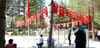 15 Temmuz yıl dönümünde Halisdemir'e ziyaretçi yoğunluğu