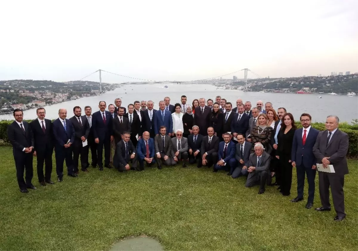 Cumhurbaşkanı Erdoğan, genel yayın yönetmenleriyle bir araya geldi
