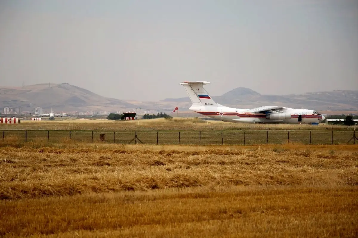 S-400\'lerin teslimatında altıncı uçak Mürted Hava Üssü\'ne indi