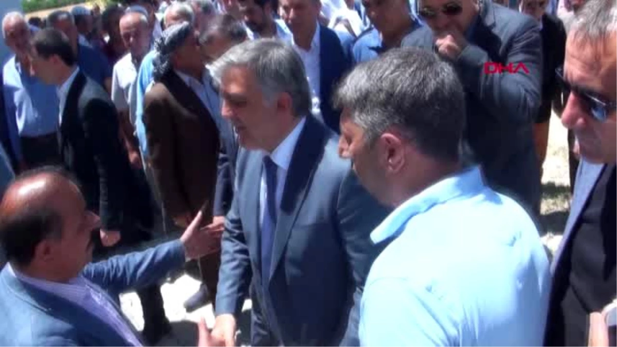 ŞANLIURFA Abdullah Gül, Şanlıurfa\'da cenazeye katıldı