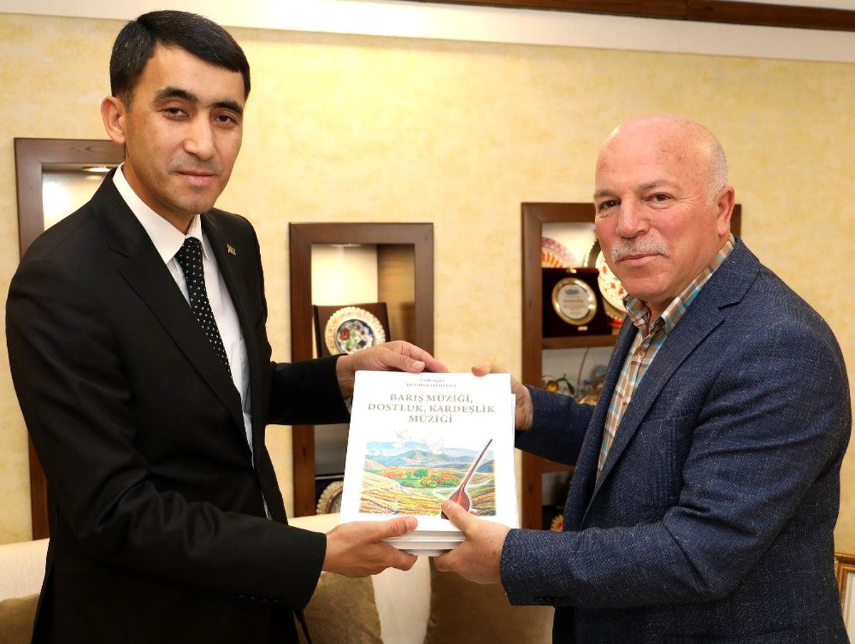 Türkmenistan heyetinden Başkan Sekmen\'e ziyaret