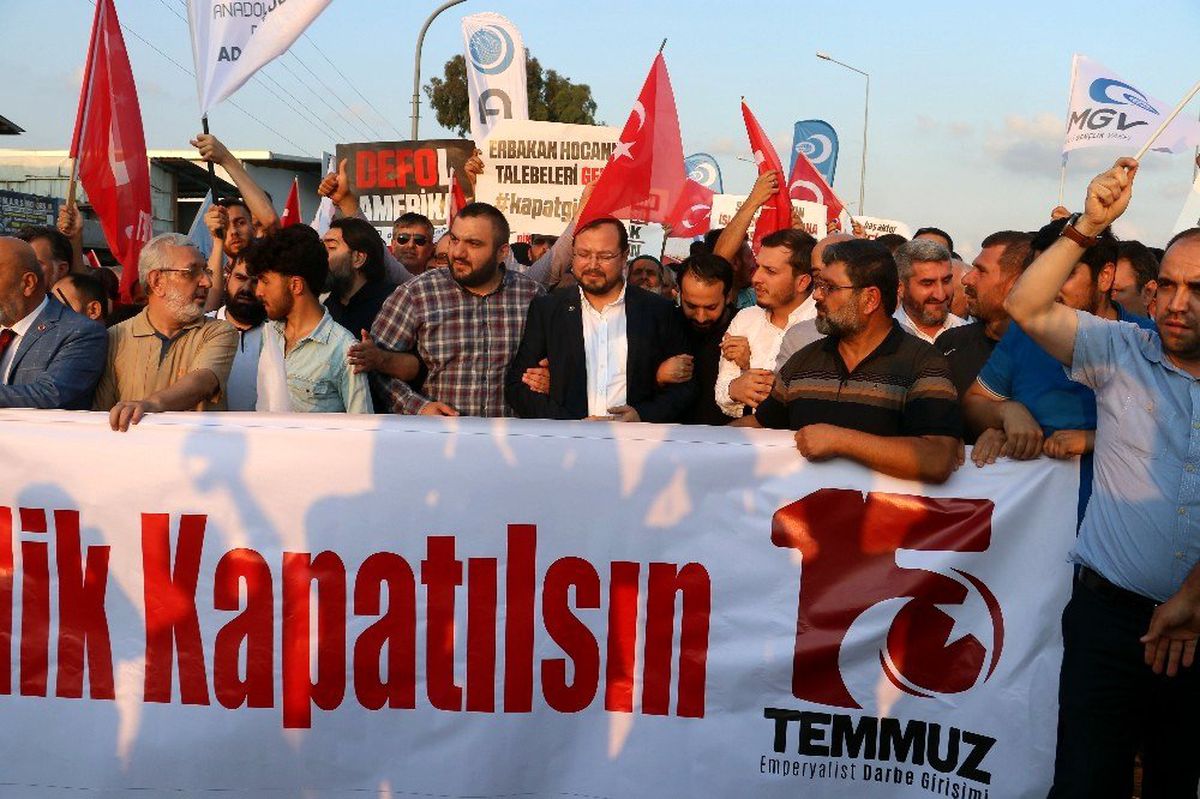 15 Temmuz darbe girişiminin yıldönümünde İncirlik üssüne yürüdüler