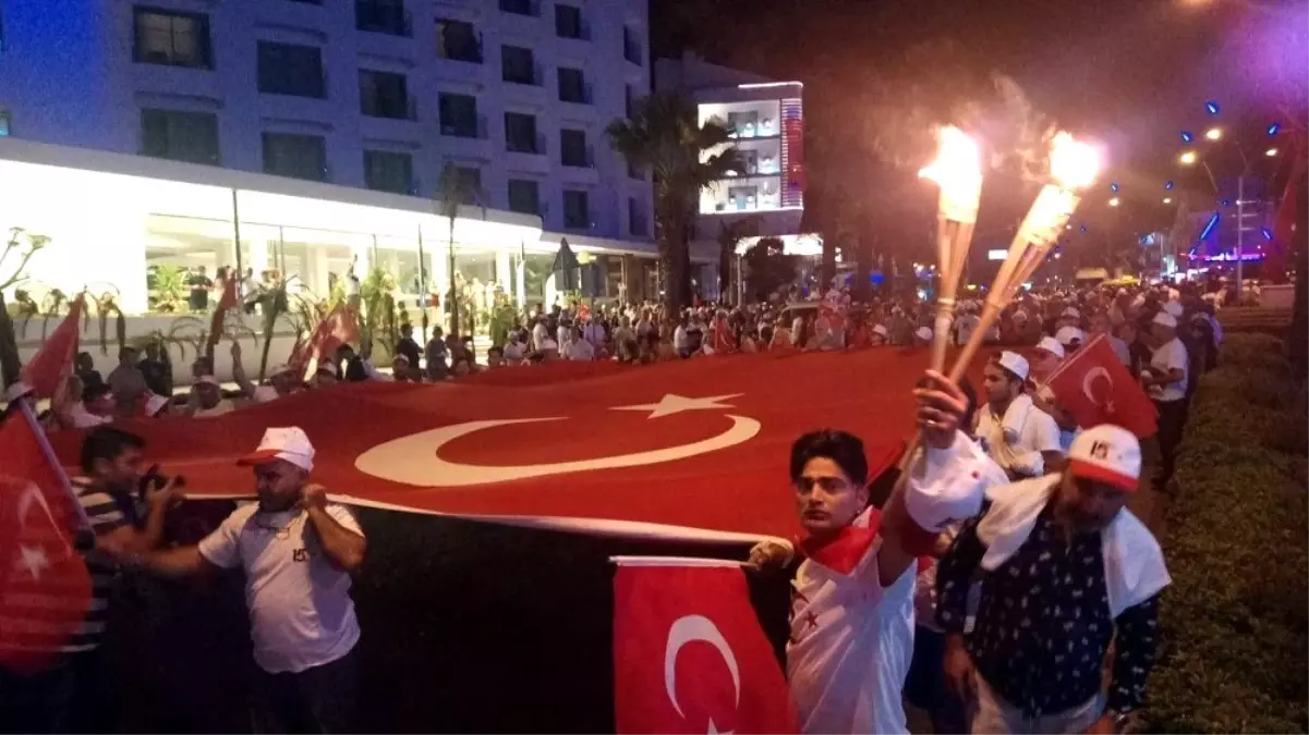 15 Temmuz\'un kilit noktası Marmaris\'te demokrasi seli