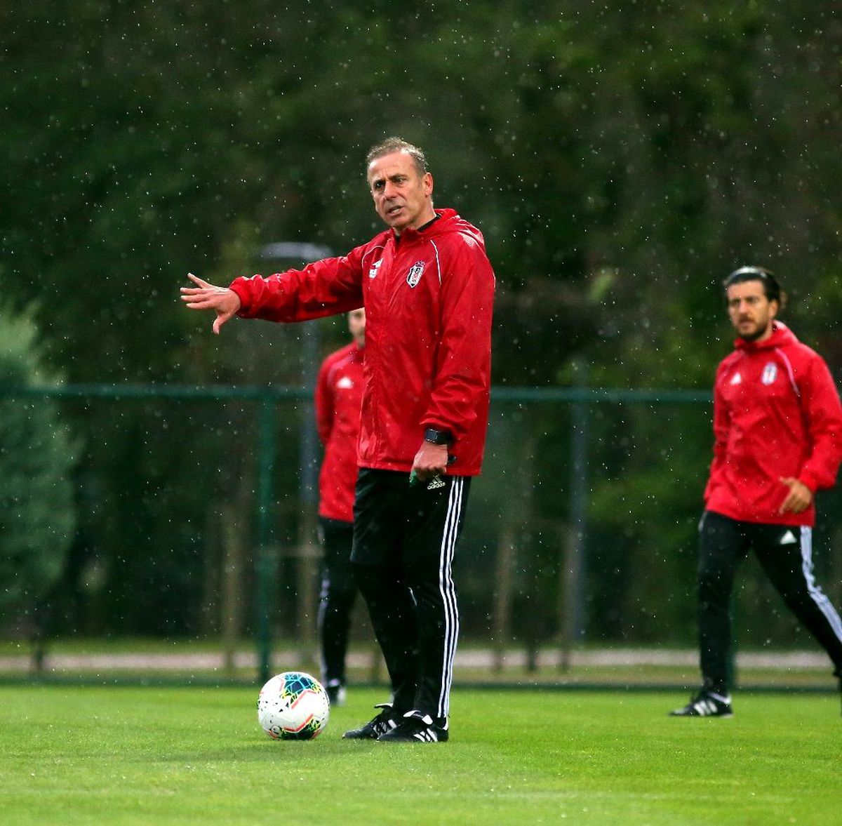Avcı\'nın 11 kişilik oyun planı !