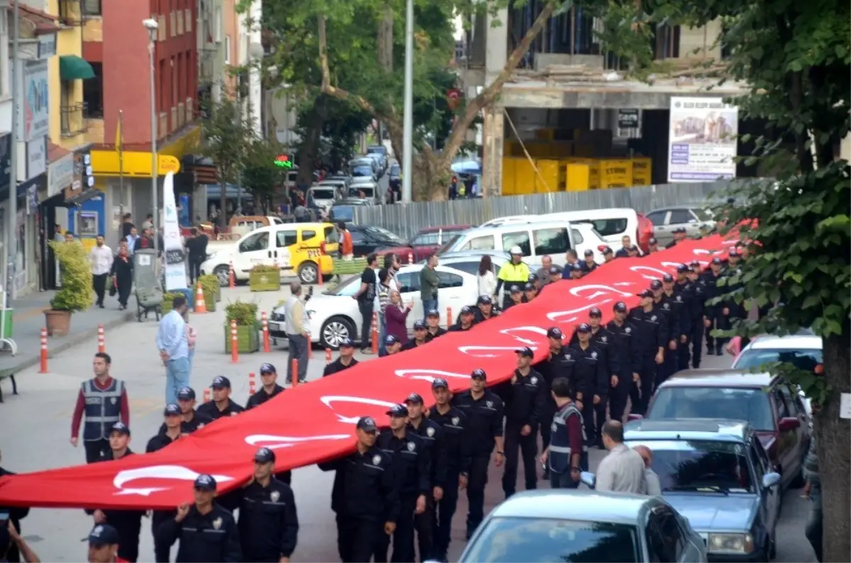 Bilecik\'te 15 Temmuz Demokrasi ve Birlik yürüyüşü