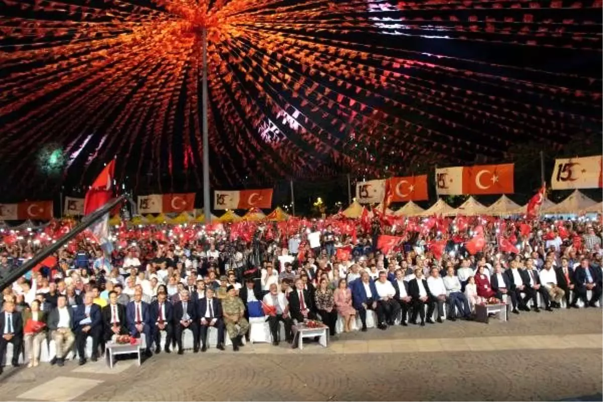 Gaziantep\'te 15 Temmuz yürüyüşü