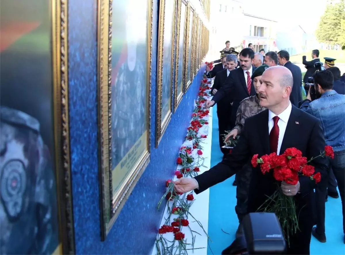 İçişleri Bakanı Soylu: "O gecenin hainleri, bugün hala mahkemede ileri geri konuşuyorlar"