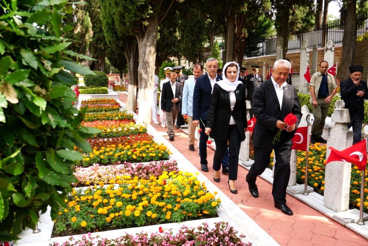 İzmit\'te 15 Temmuz şehitlerini anıldı
