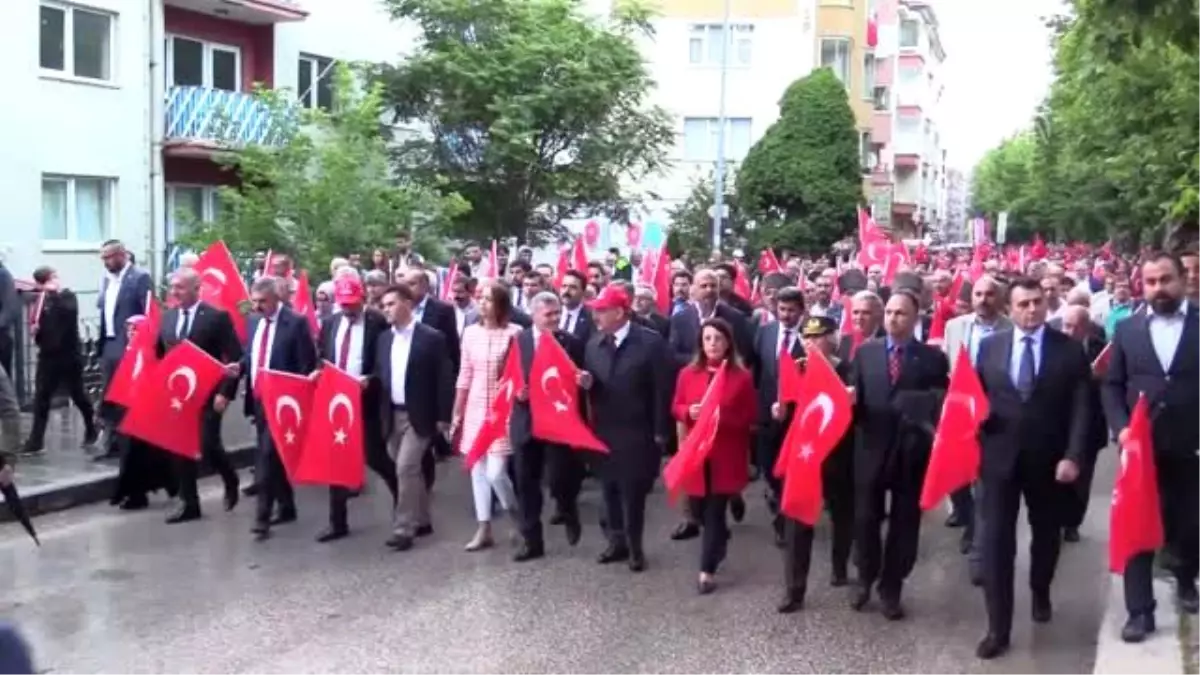 Kastamonulular demokrasi ve milli birlik için yürüdü