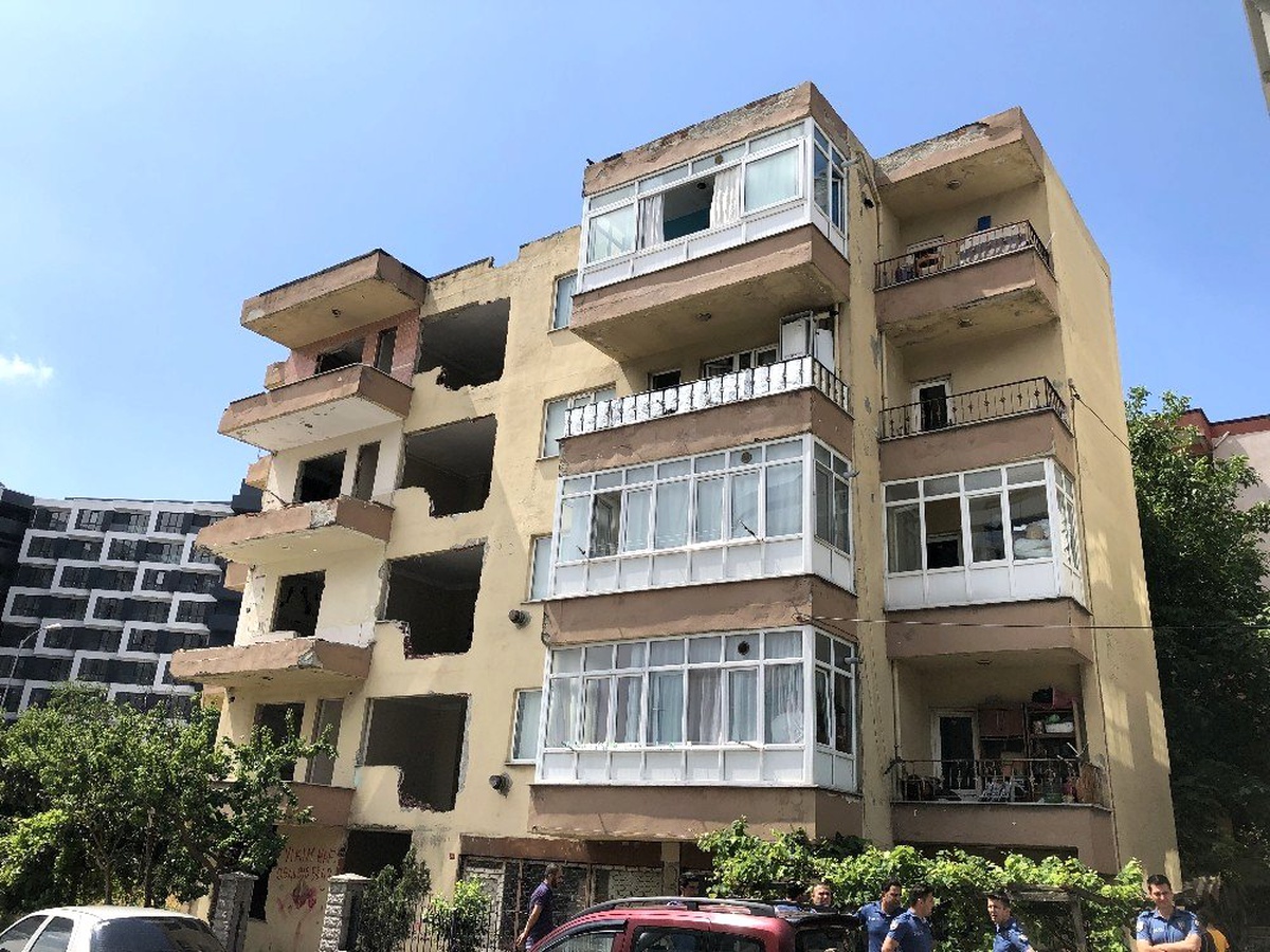 Kentsel dönüşüm yıkımında silahlı gerginlik