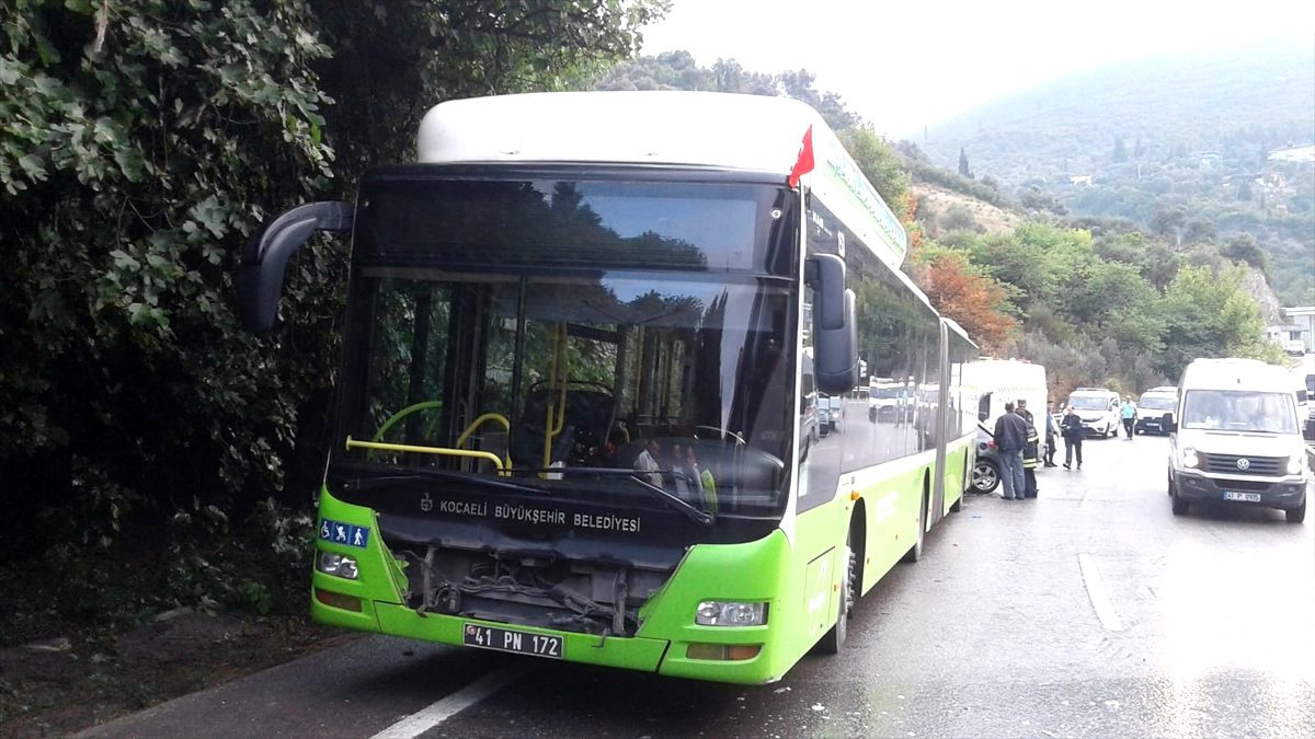 Kocaeli\'de zincirleme trafik kazası: 6 yaralı