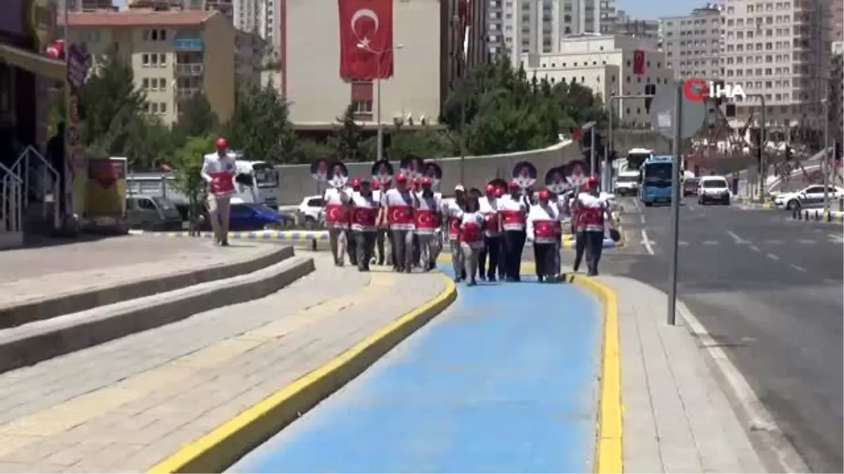 Mardin\'de 15 Temmuz demokrasi ve birlik yürüyüşü