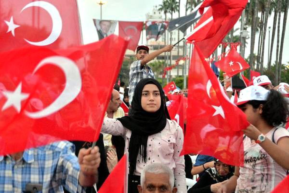 Mersin, \'15 Temmuz\'da tek yürek oldu