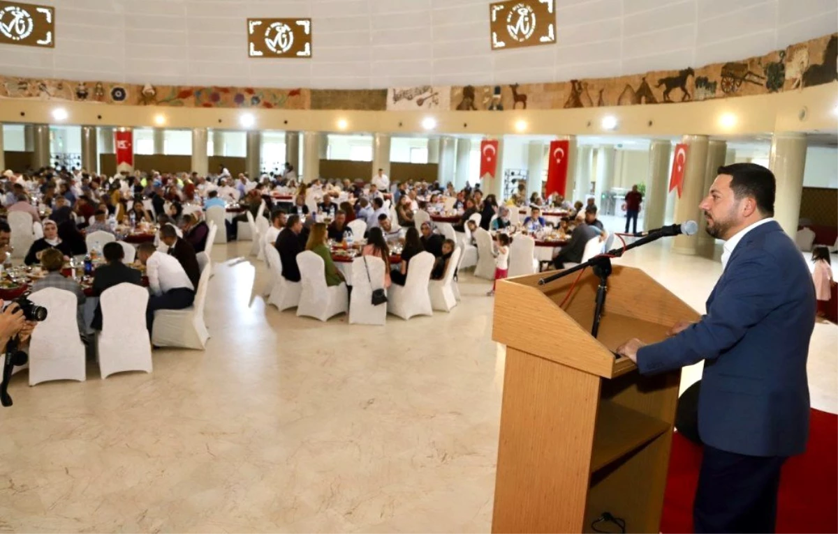 Nevşehir Belediye Başkanı Rasim Arı, "Şehit ve Gazilerimize minnettarız"