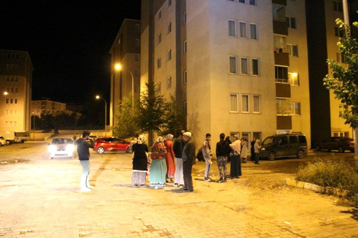 Oltu\'da 4.4 büyüklüğünde deprem