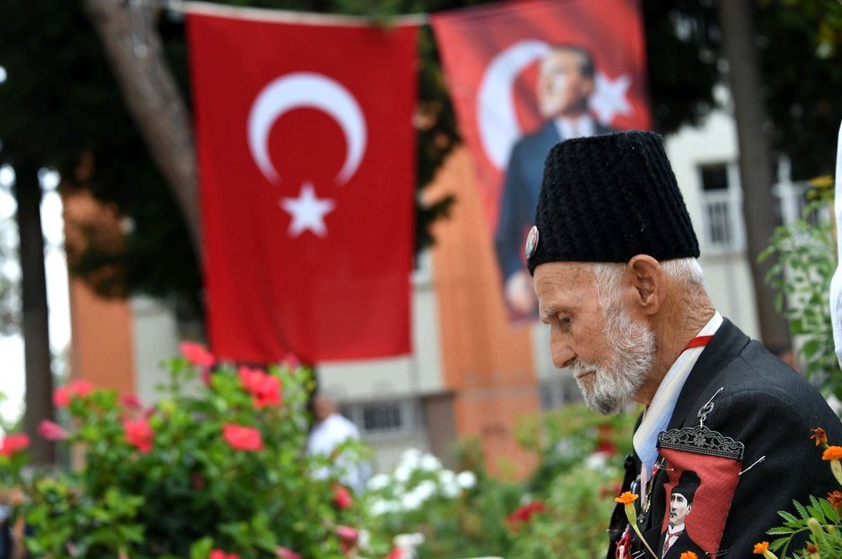 Tarsus\'ta 15 Temmuz şehitleri dualarla anıldı