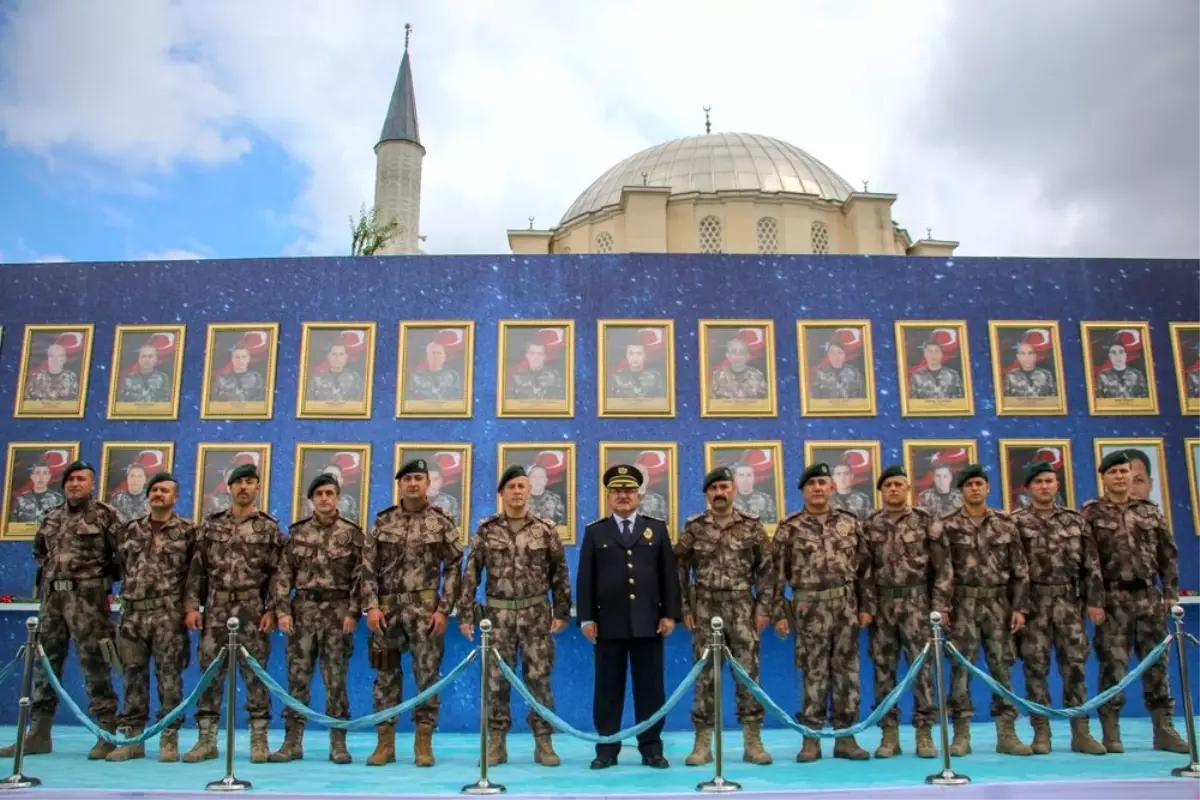 TBMM Başkanı Şentop ve Bakan Soylu, Özel Harekat Başkanlığını ziyaret etti