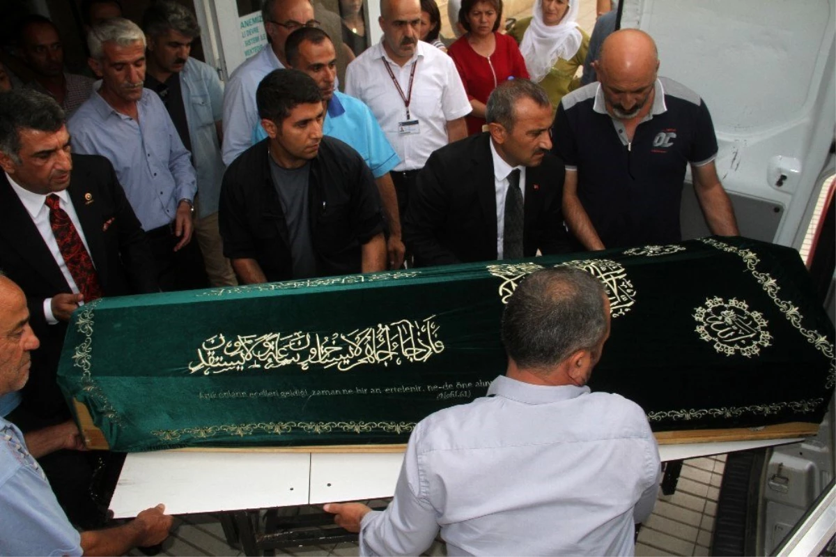 Terör kurbanı minik Nupelda\'nın cenazesi Tunceli\'ye gönderildi