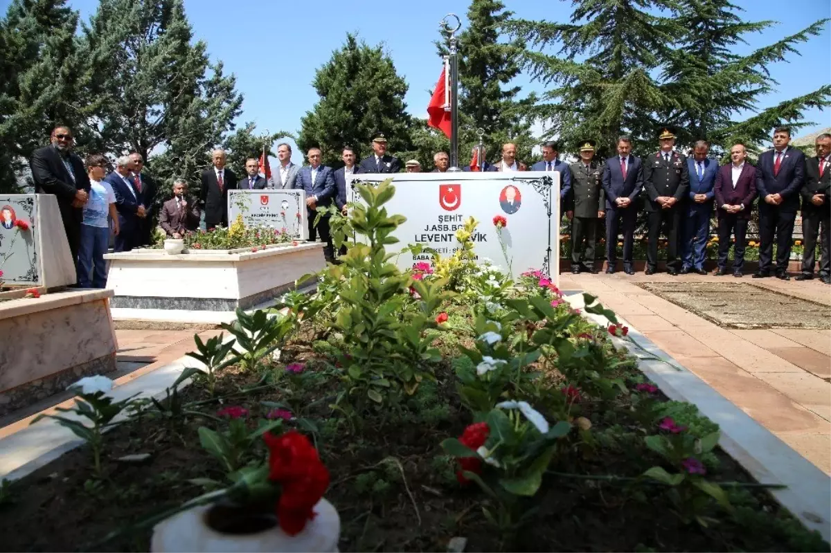 Tokat\'ta 15 Temmuz etkinlikleri şehitlik ziyaretiyle başladı