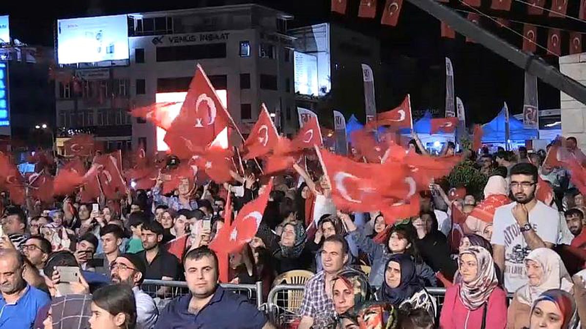 Video | 15 Temmuz darbe girişimi: Türkiye\'nin kaderini değiştiren 24 saat
