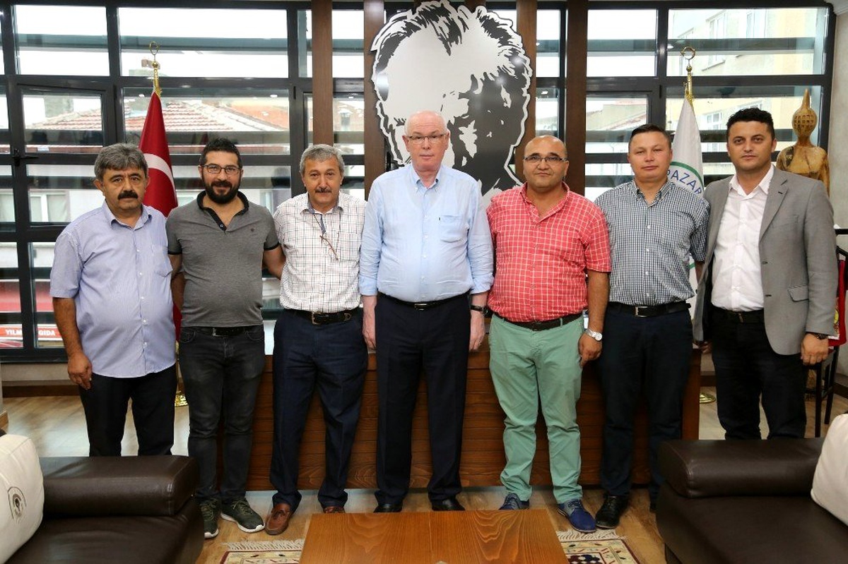 Yenisofçalılardan Kazım Kurt\'a hayırlı olsun ziyareti