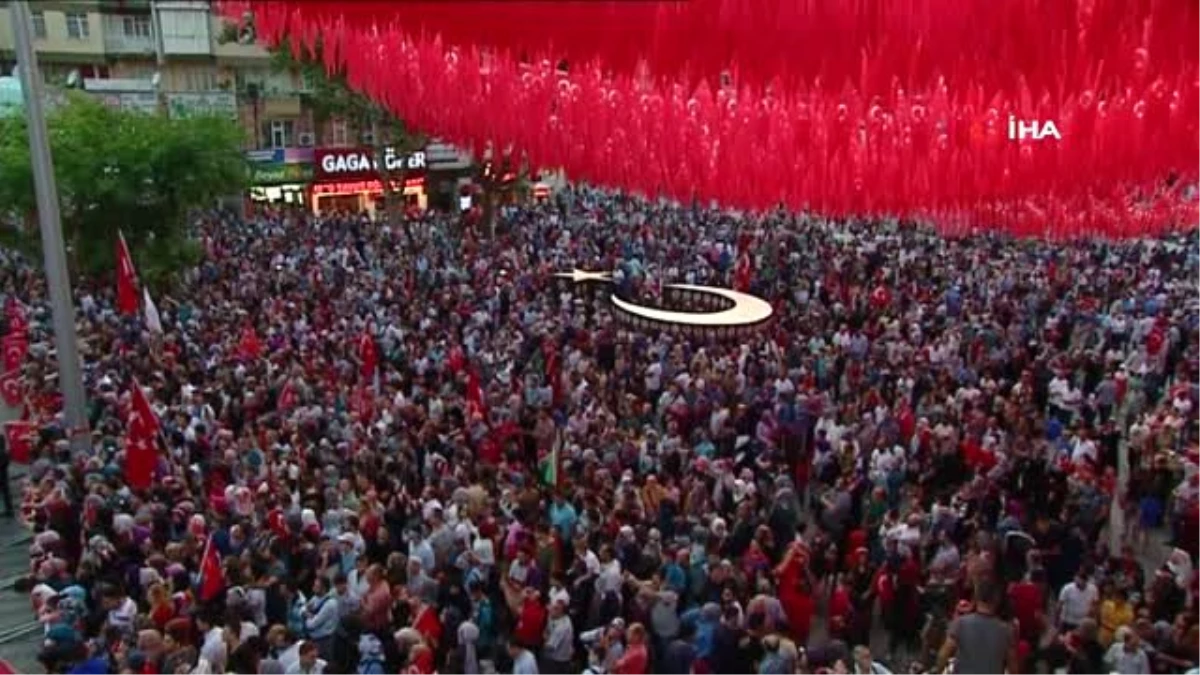 15 Temmuz Bursa\'da coşkuyla kutlandı