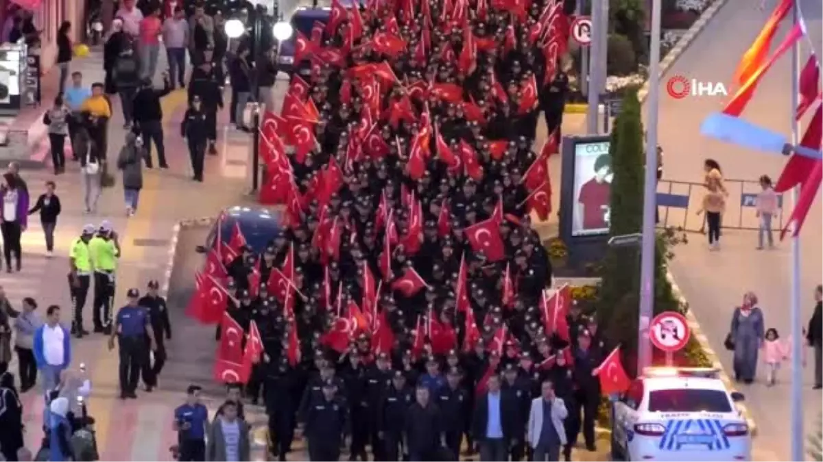 15 Temmuz\'da vatandaşlar meydanlara akın etti