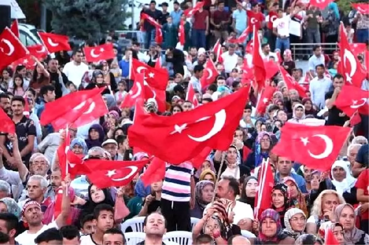 Aksaray\'da \'15 Temmuz Demokrasi ve Milli Birlik Günü\' anıldı