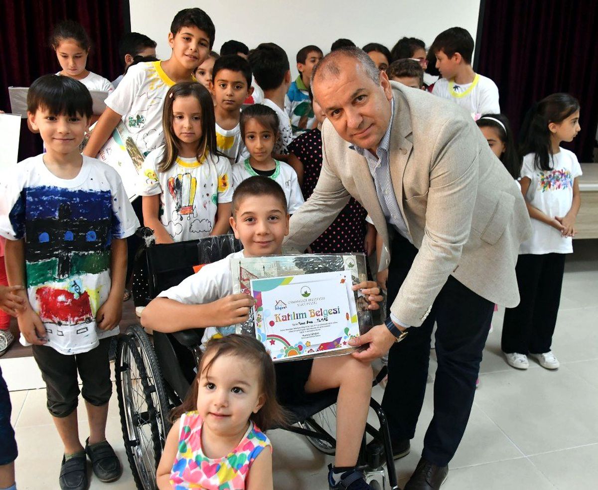 Bilgi evlerinde görkemli kapanış