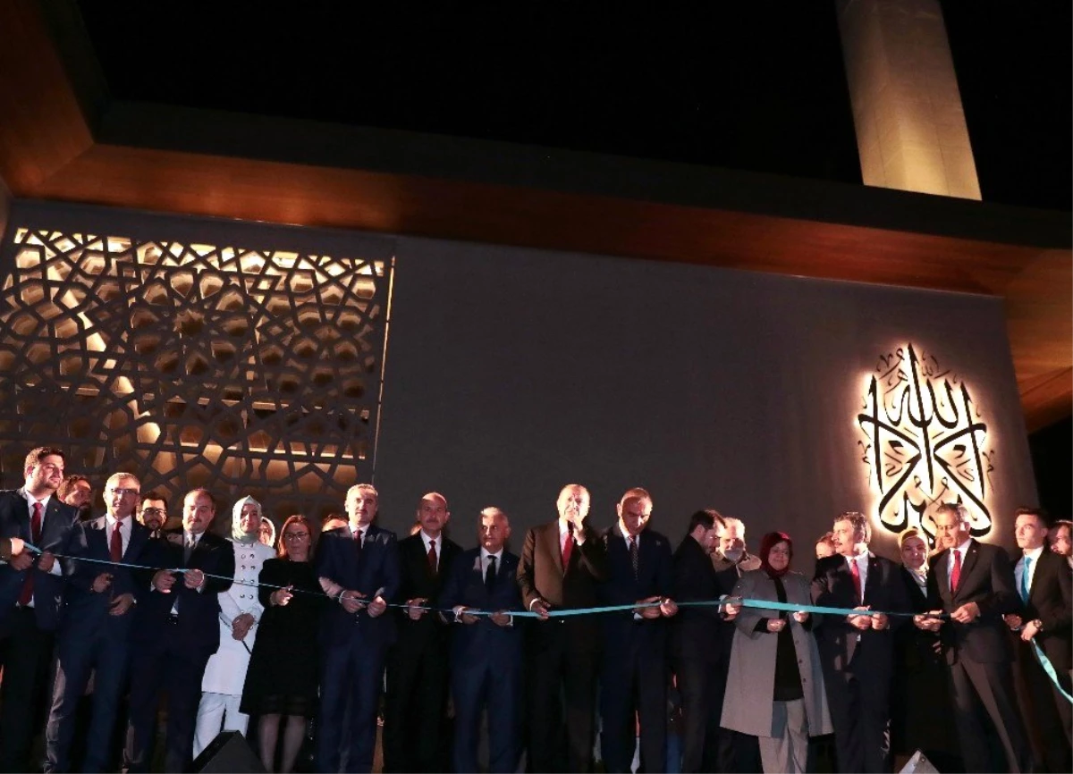 Cumhurbaşkanı Erdoğan, Hafıza 15 Temmuz Müzesi\'ni açtı