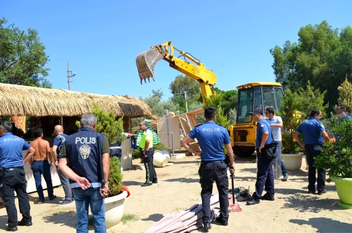 Didim\'de kaçak yapıların yıkımı kısa sürdü