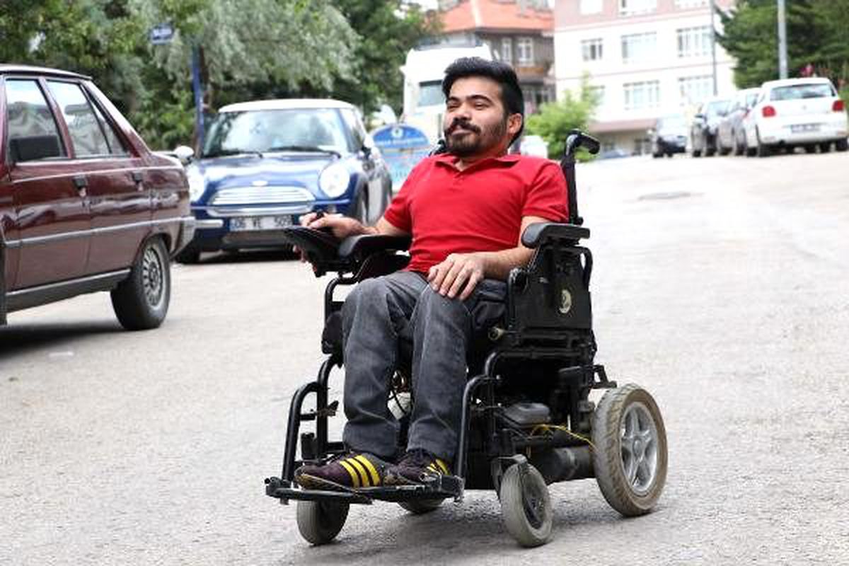 Engeli eğitimine engel olmadı