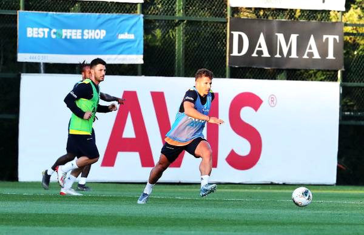 Fenerbahçe pas ve hücum çalıştı