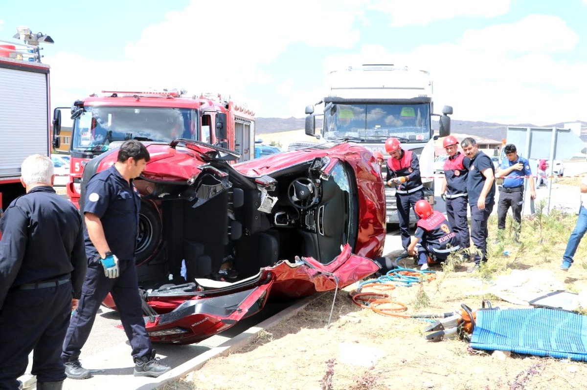 İki gün arayla aynı kavşakta ikinci kaza: 4 yaralı