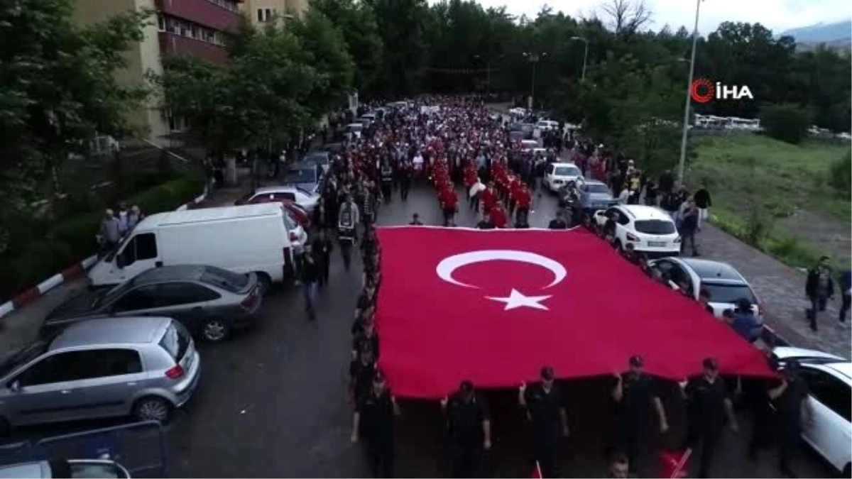 Karabük\'te 15 Temmuz Demokrasi ve Milli Birlik Günü yürüyüşü