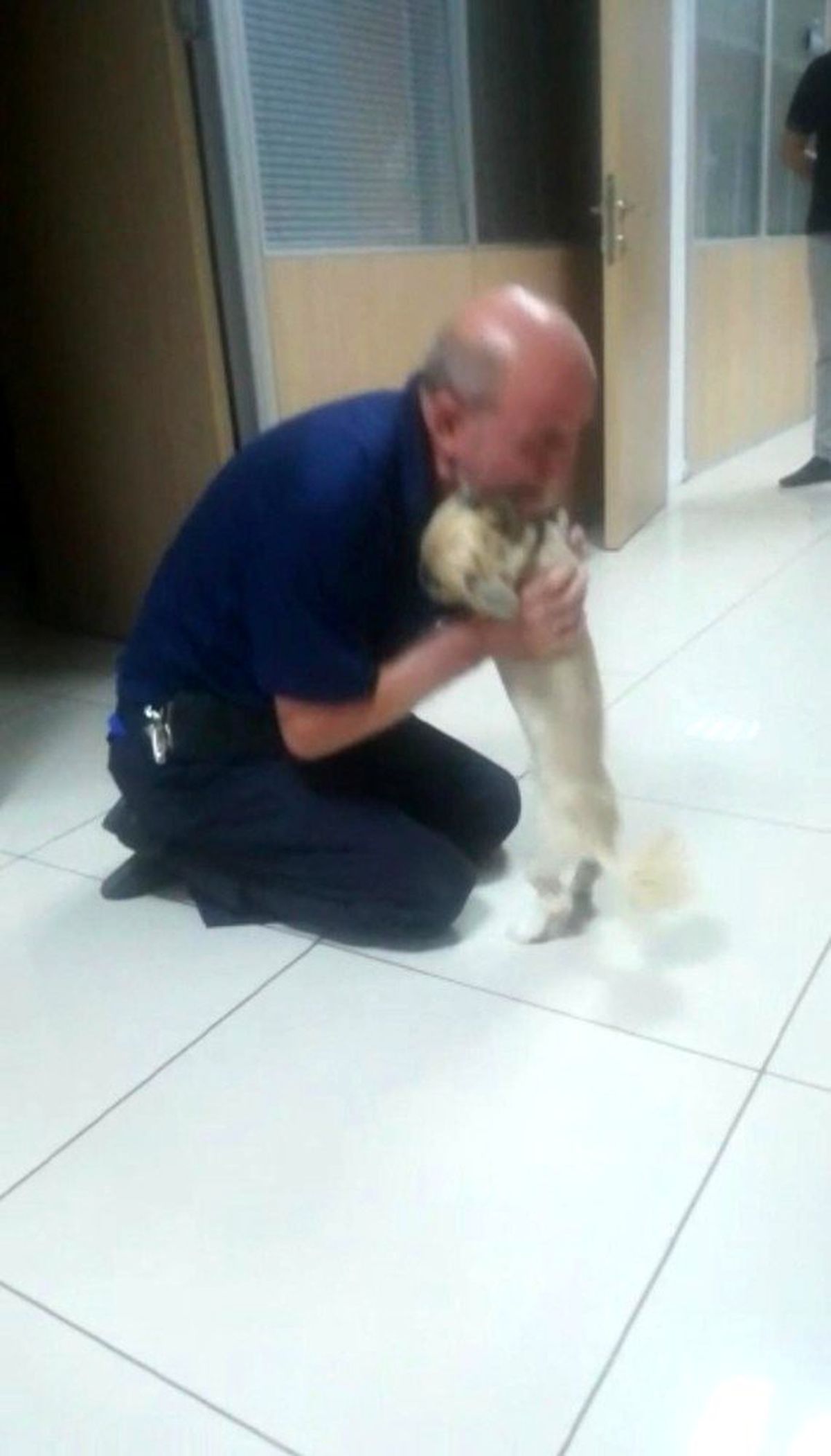 Köpeğine böyle kavuştu